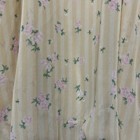 Gianni Bini Cream Floral Blouse - Picture 3 of 3